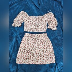 cute Fashion Nova 2 piece floral skirt and shirt, tan and red